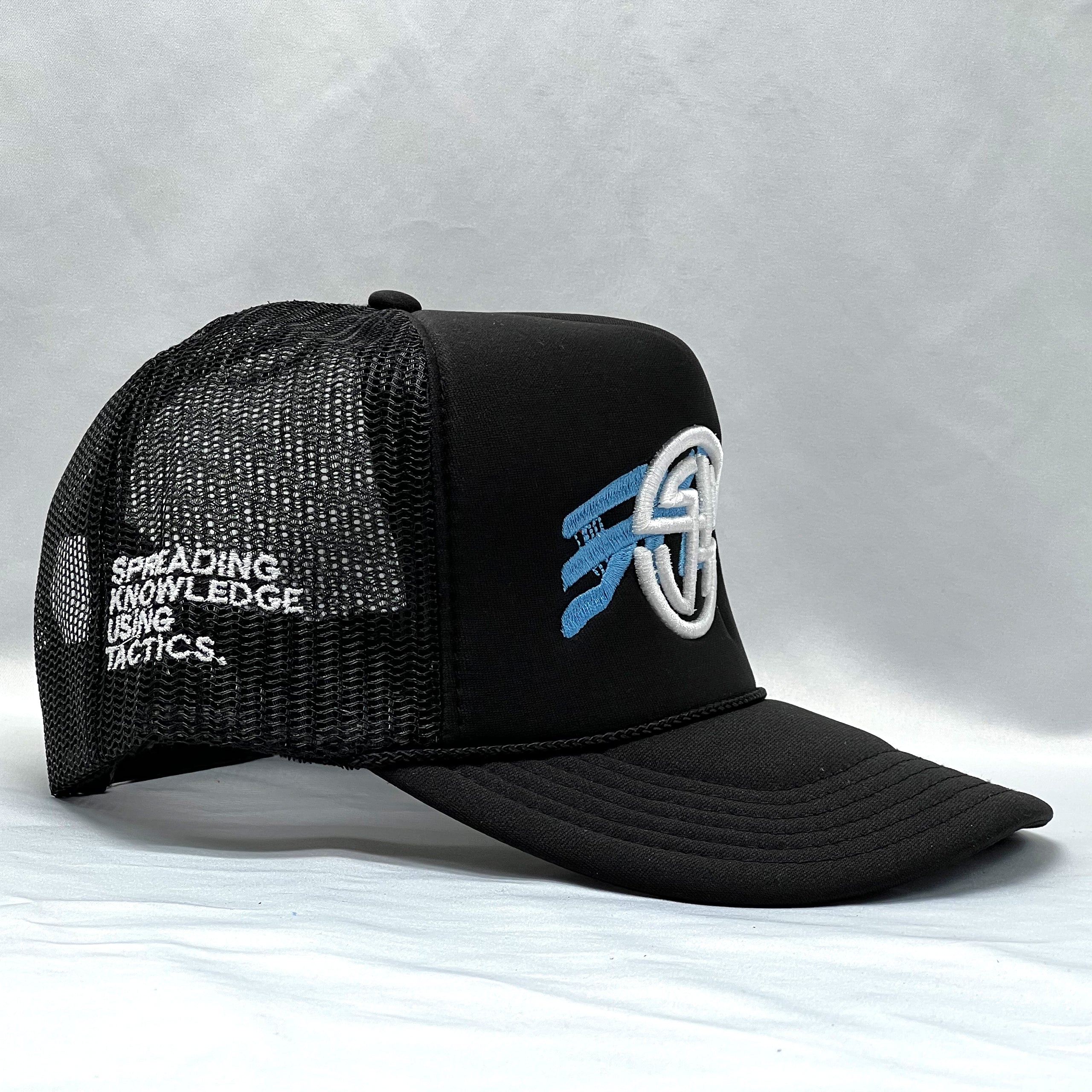 The SKUT ARCH Trucker Hat (Blue)